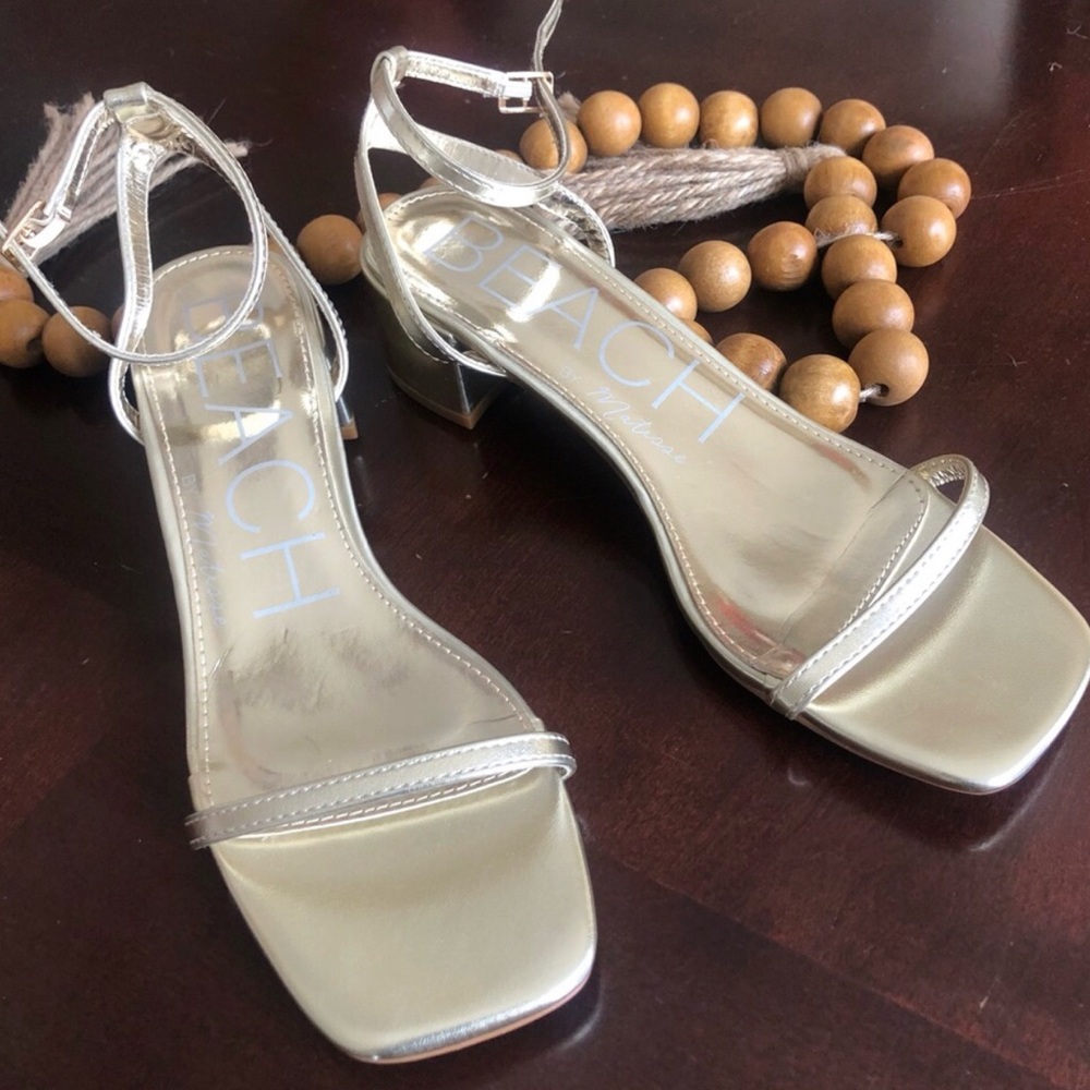 Tuckernuck Beach gold ankle strap he sandals